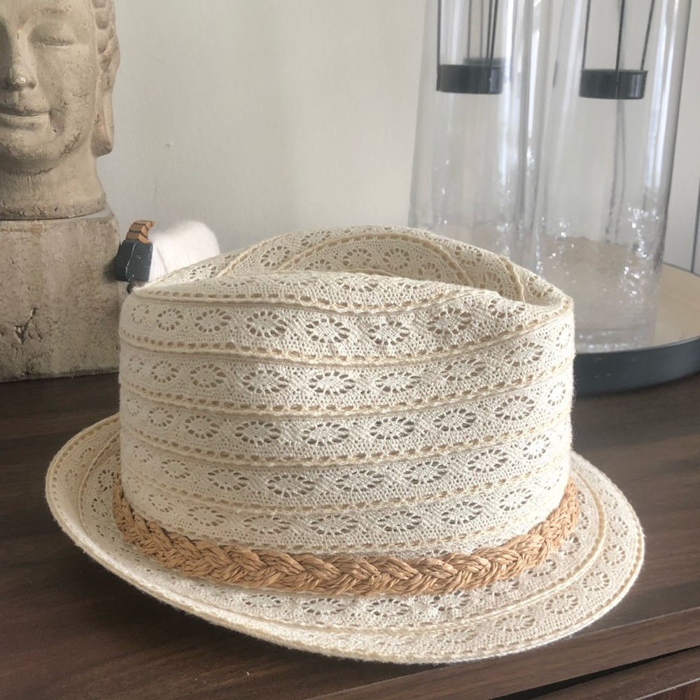 Roxy hat